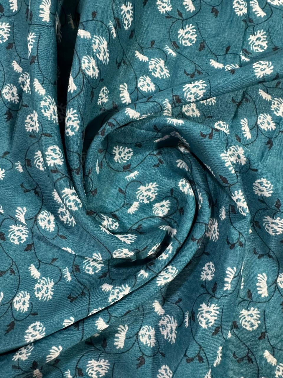 2 In 1 Printed Namaz Chaddar + Abaya 167 With Sleeves And Niqab (Stitched)
