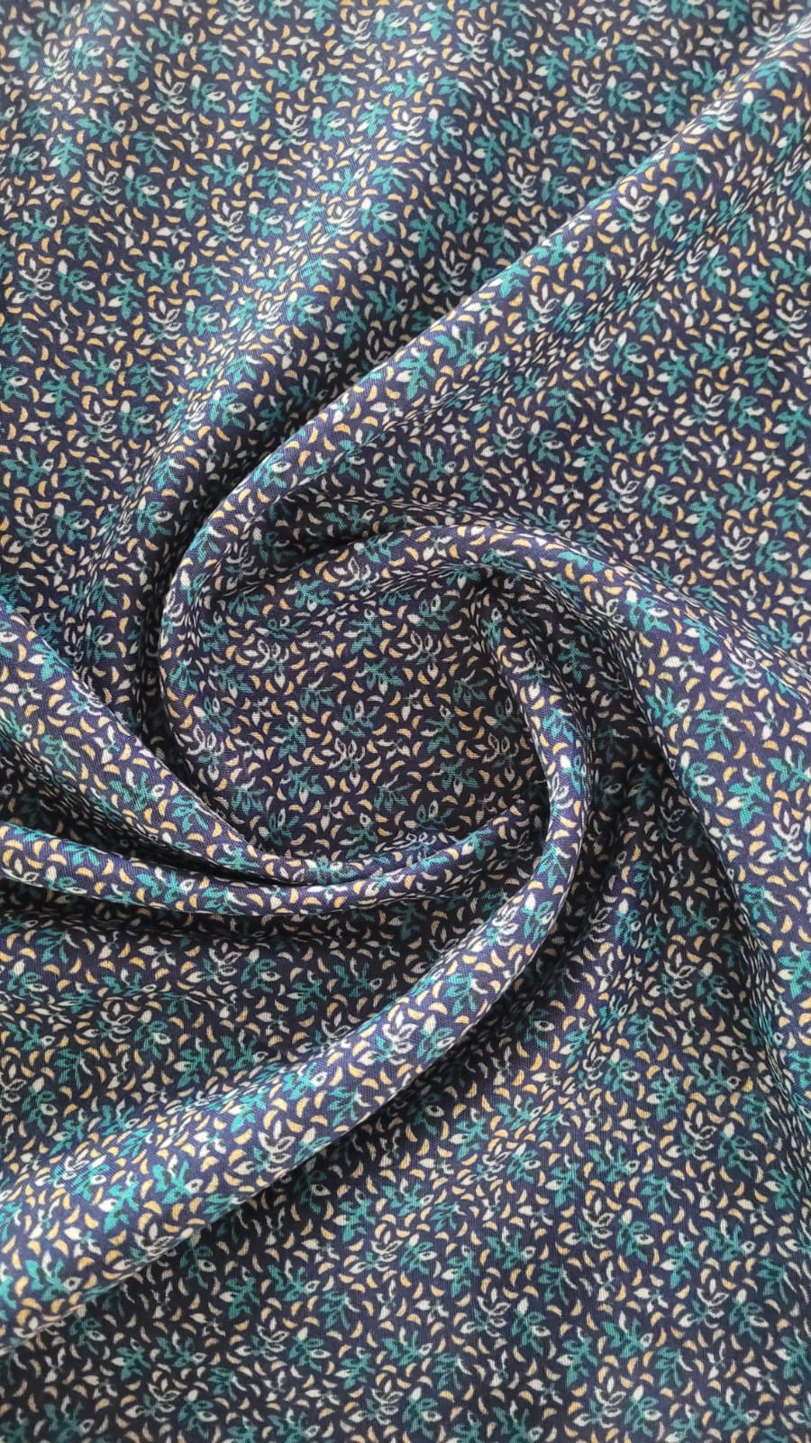 2 In 1 Printed Namaz Chaddar + Abaya 121 With Sleeves And Niqab (Stitched)