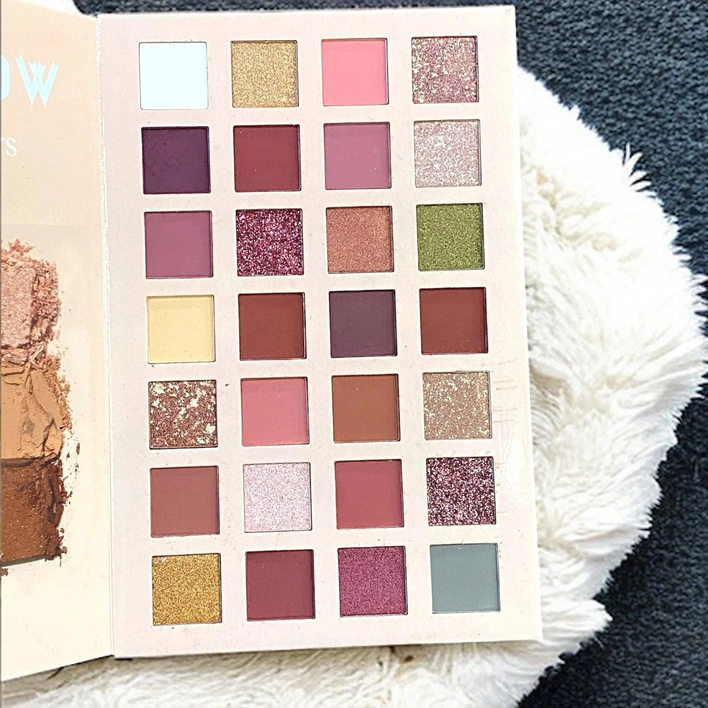 Professional Makeup Ultimate Utopia Book Palette