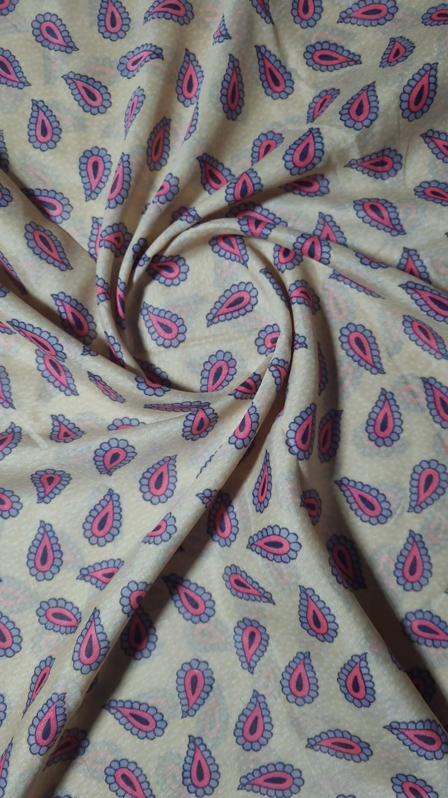 Printed Namaz Chaddar 93 With Sleeves And Niqab (Stitched)